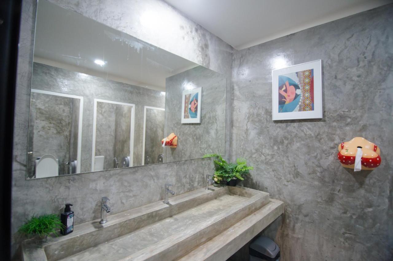Suree House Vandrarhem Chiang Rai Exteriör bild