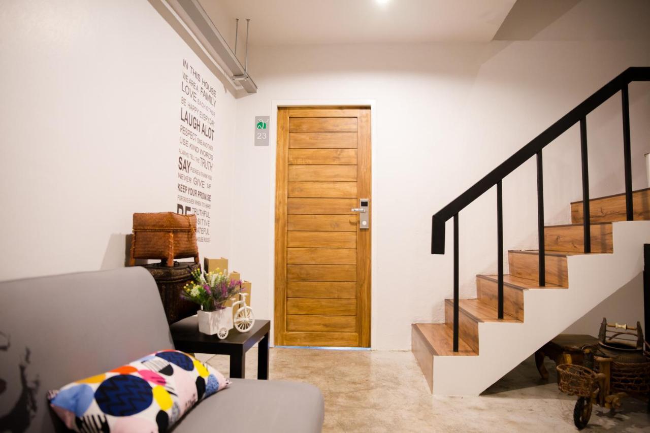 Suree House Vandrarhem Chiang Rai Exteriör bild